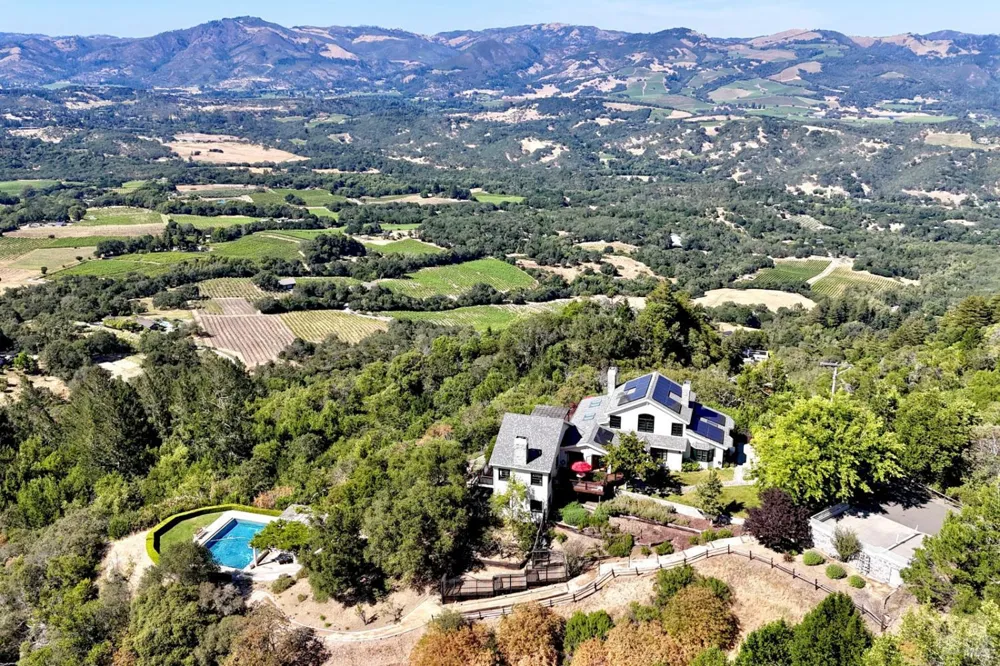 1000 Wolf Ridge Road Glen Ellen, CA 95442