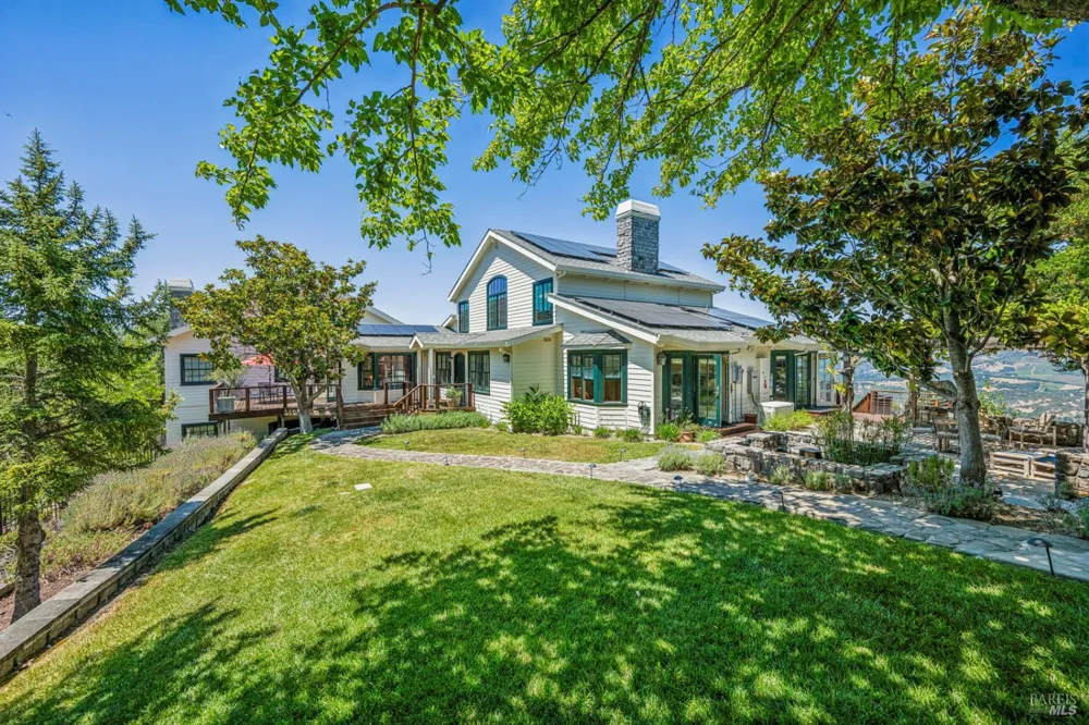 1000 Wolf Ridge Road Glen Ellen, CA 95442