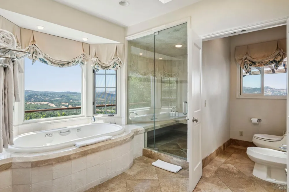 1000 Wolf Ridge Road Glen Ellen, CA 95442