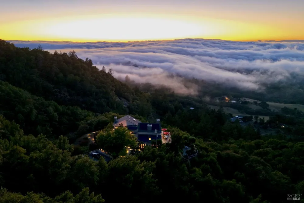 1000 Wolf Ridge Road Glen Ellen, CA 95442