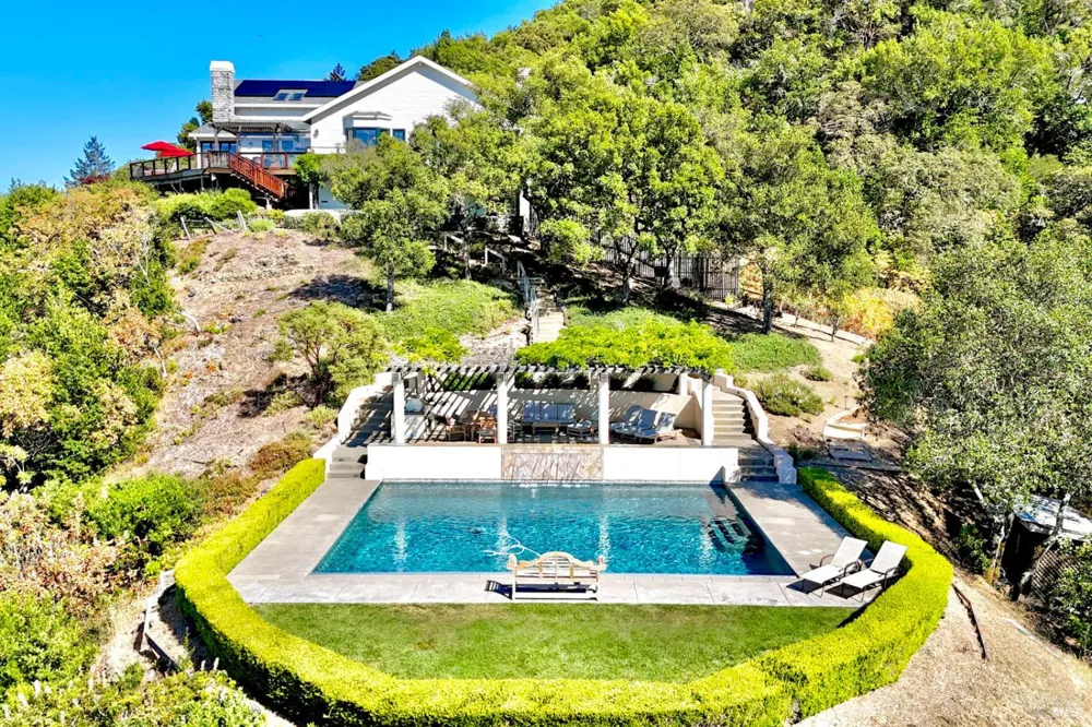 1000 Wolf Ridge Road Glen Ellen, CA 95442