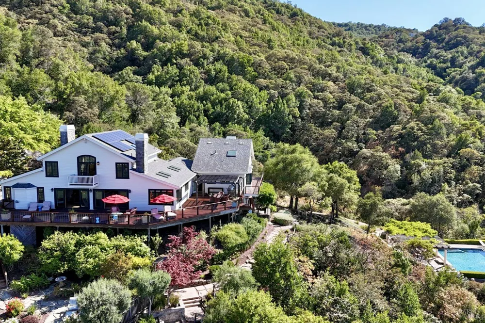 1000 Wolf Ridge Road Glen Ellen, CA 95442