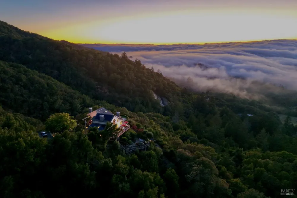 1000 Wolf Ridge Road Glen Ellen, CA 95442