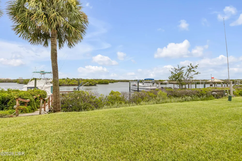 1210 Harbour Point Drive Port Orange, FL 32127