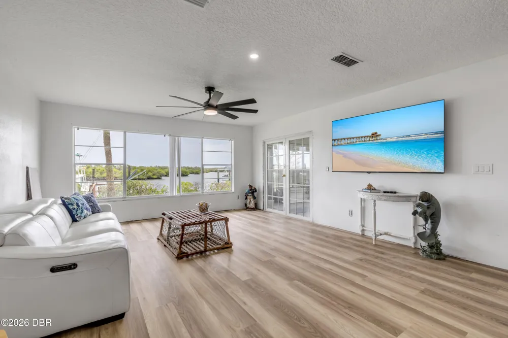 1210 Harbour Point Drive Port Orange, FL 32127