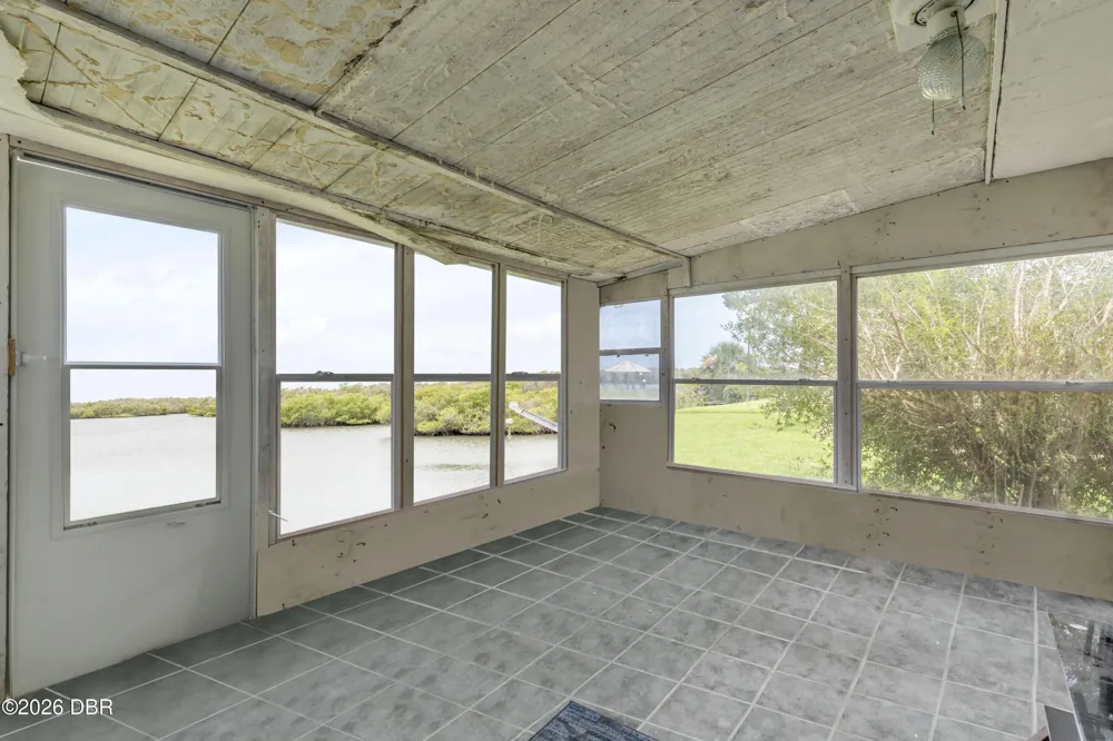 1210 Harbour Point Drive Port Orange, FL 32127