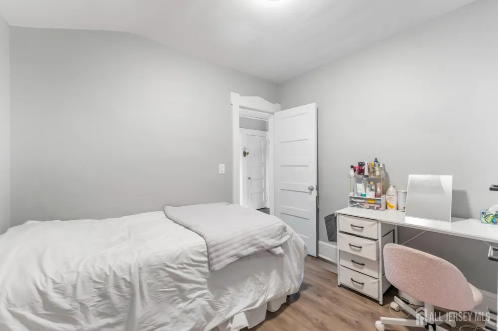 341 Mountainview Terrace Dunellen, NJ 08812
