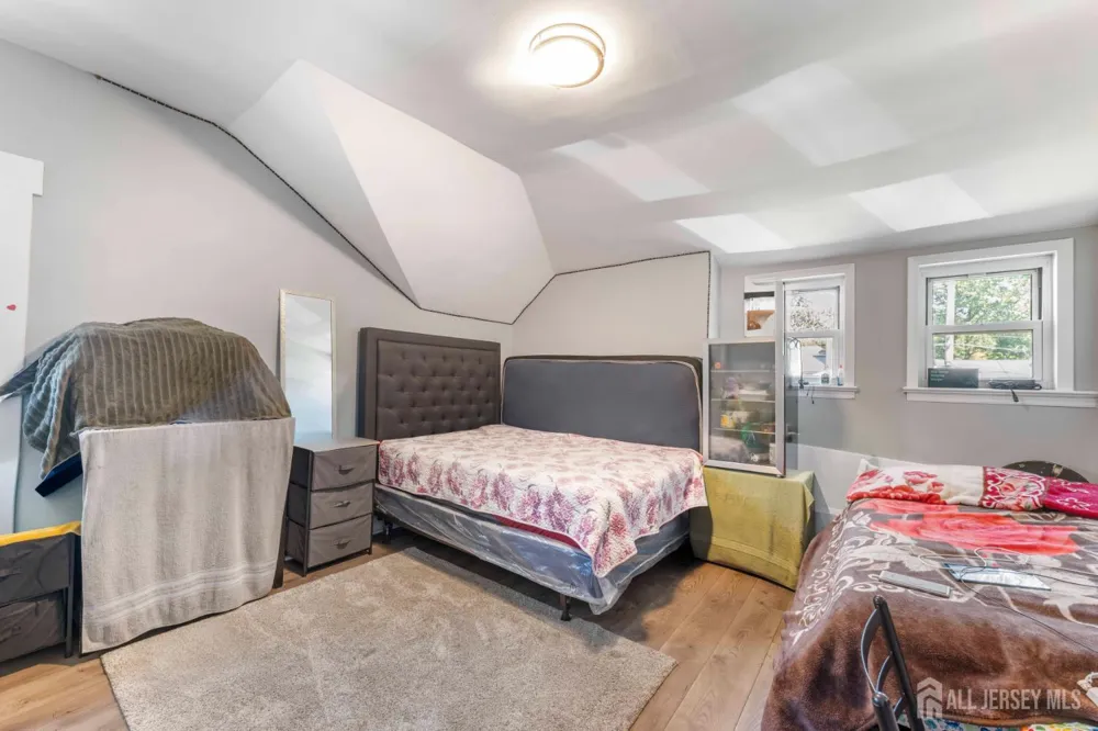 341 Mountainview Terrace Dunellen, NJ 08812