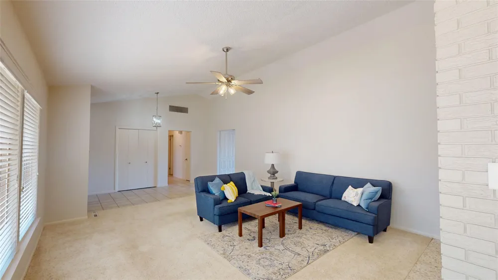 1124 W 6th Brady, TX 76825