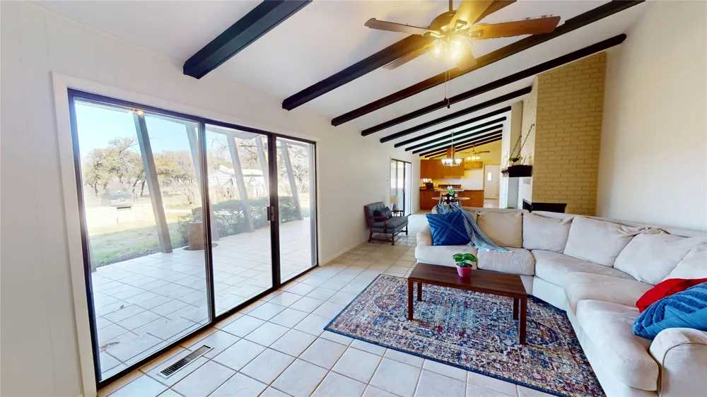 1124 W 6th Brady, TX 76825