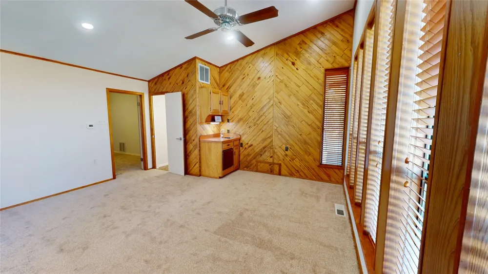 1124 W 6th Brady, TX 76825