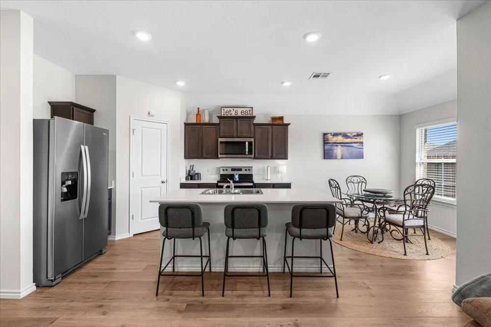 2914 Baldwin Lane Ennis, TX 75119