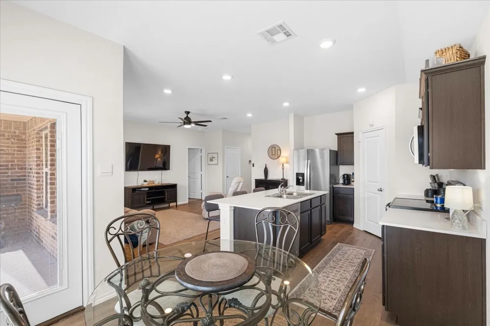 2914 Baldwin Lane Ennis, TX 75119