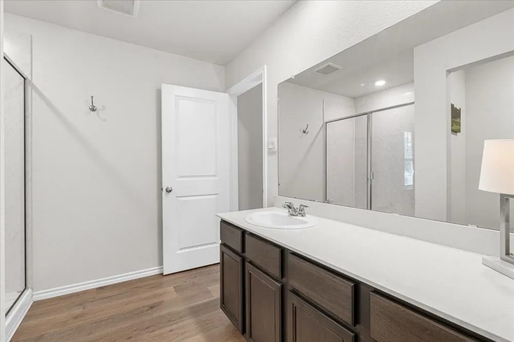 2914 Baldwin Lane Ennis, TX 75119