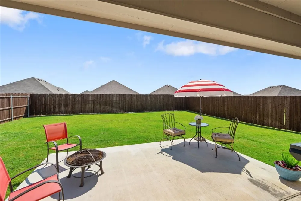 2914 Baldwin Lane Ennis, TX 75119