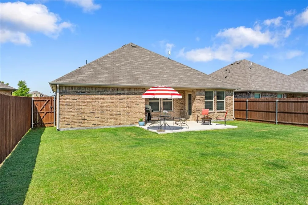 2914 Baldwin Lane Ennis, TX 75119