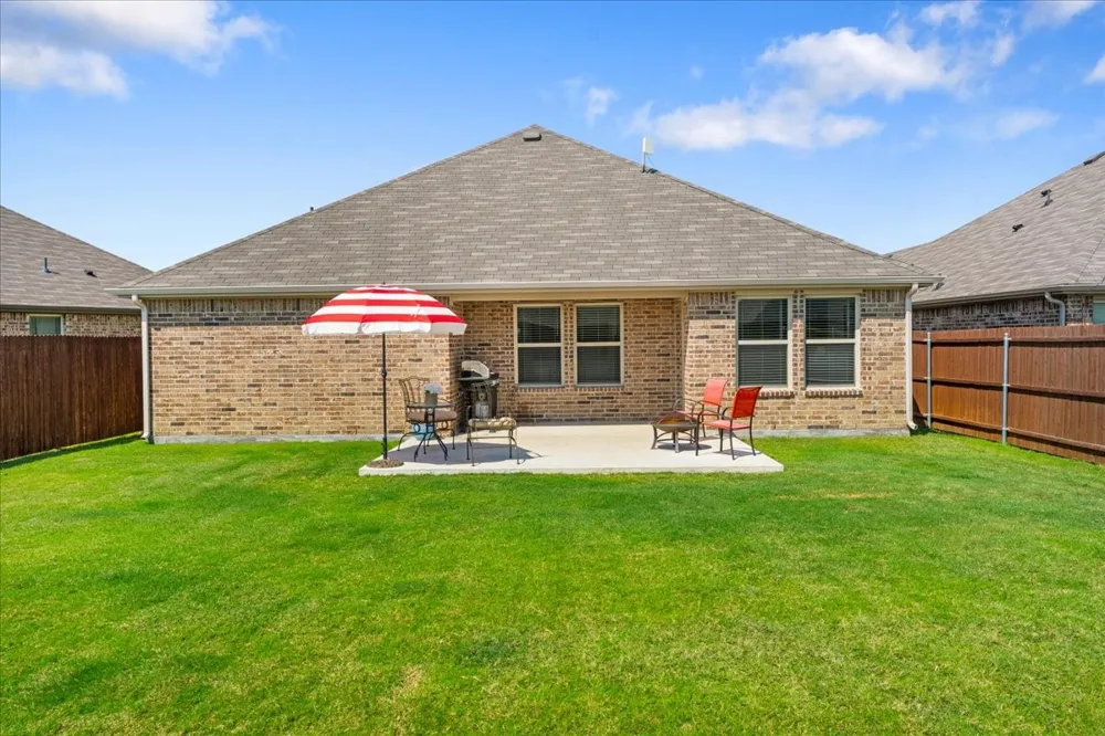2914 Baldwin Lane Ennis, TX 75119