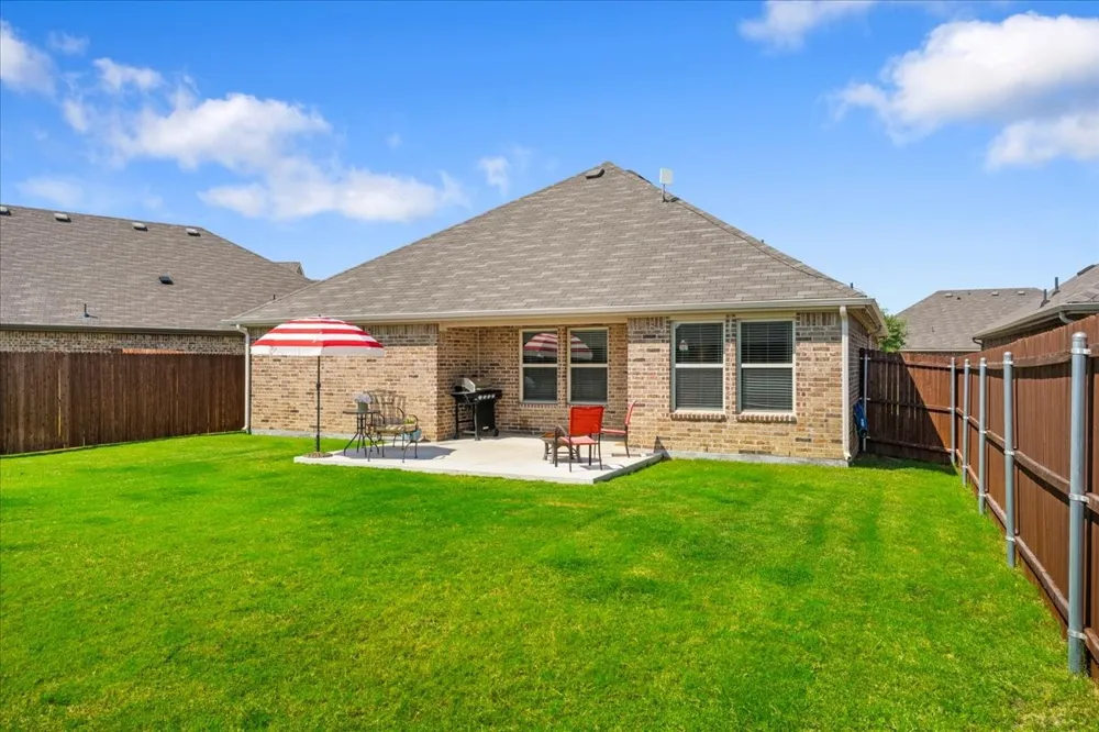 2914 Baldwin Lane Ennis, TX 75119