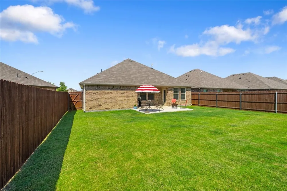 2914 Baldwin Lane Ennis, TX 75119