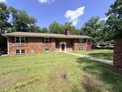 812 Orchard Terrace