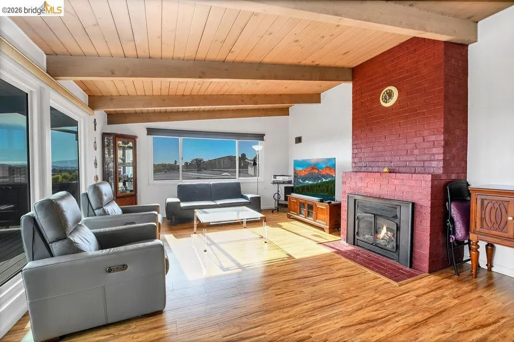 6606 Hagen BLVD El Cerrito, CA 94530