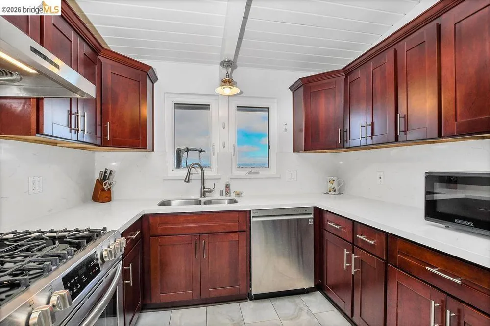 6606 Hagen BLVD El Cerrito, CA 94530