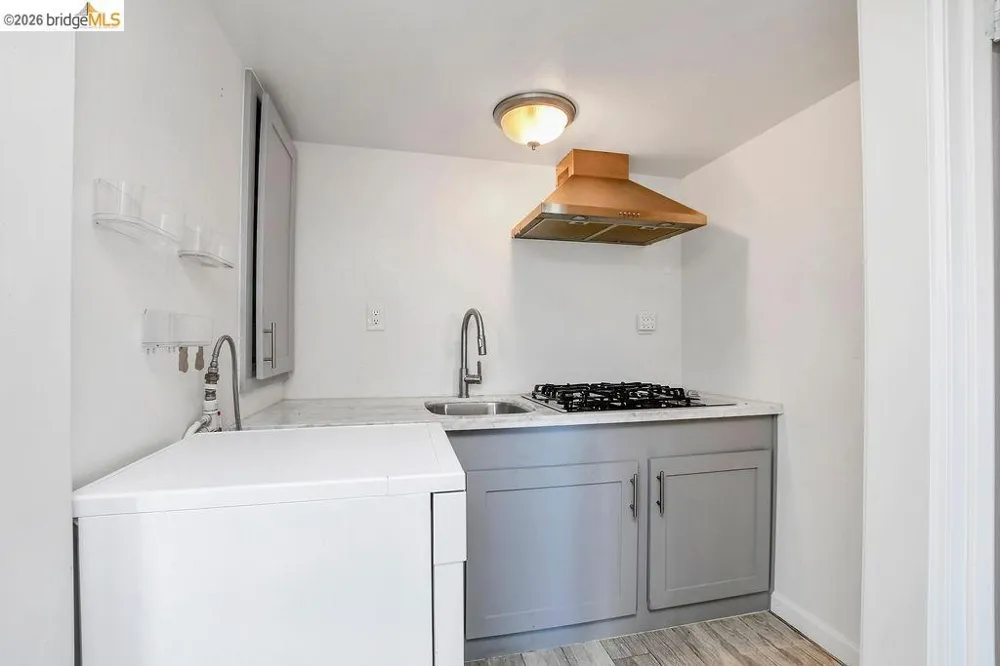 6606 Hagen BLVD El Cerrito, CA 94530