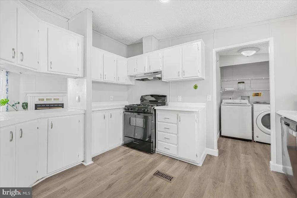 13 MIDWAY AVENUE Laurel, MD 20723