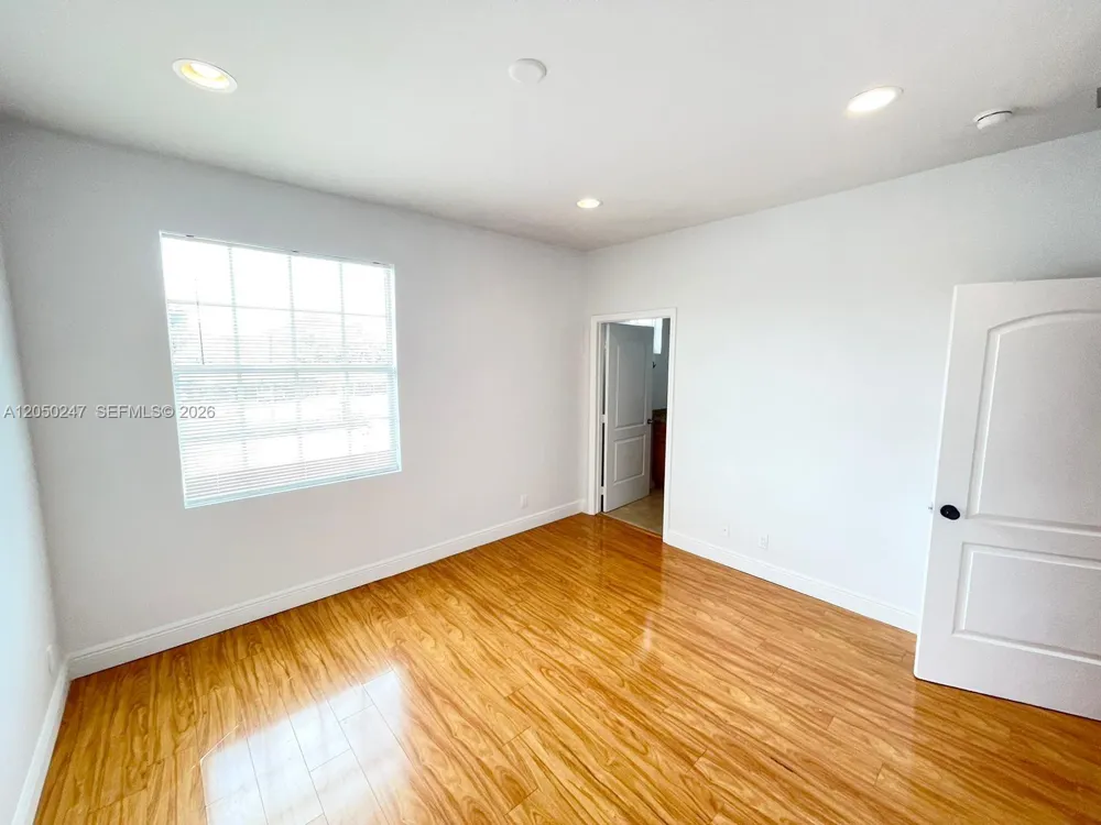 2307 Washington St #4 Hollywood, FL 33020
