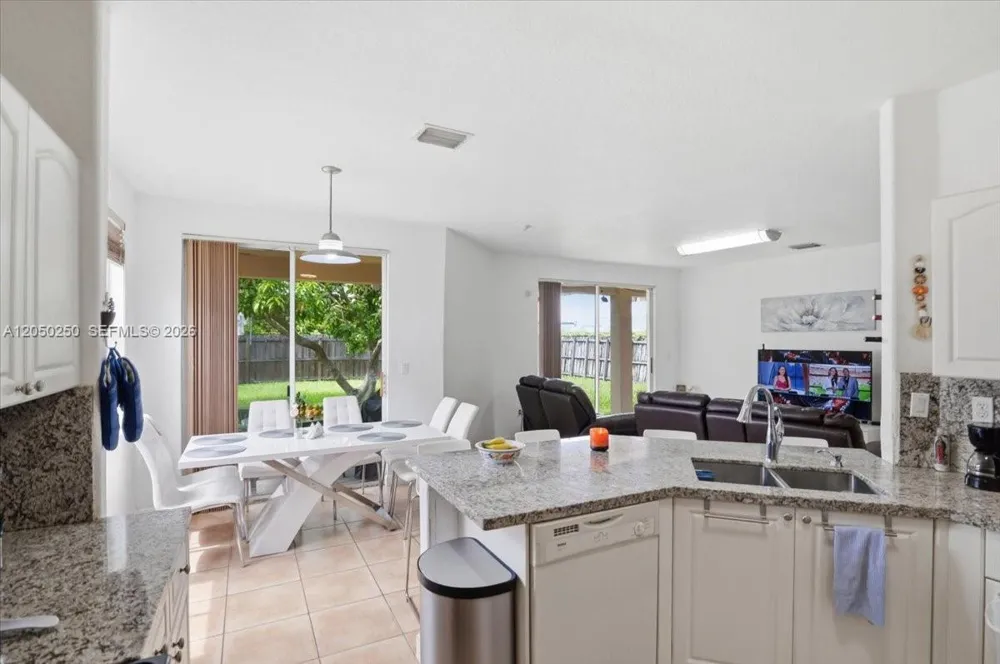 14623 SW 11th St Miami, FL 33184