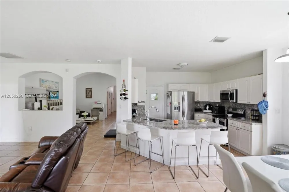 14623 SW 11th St Miami, FL 33184
