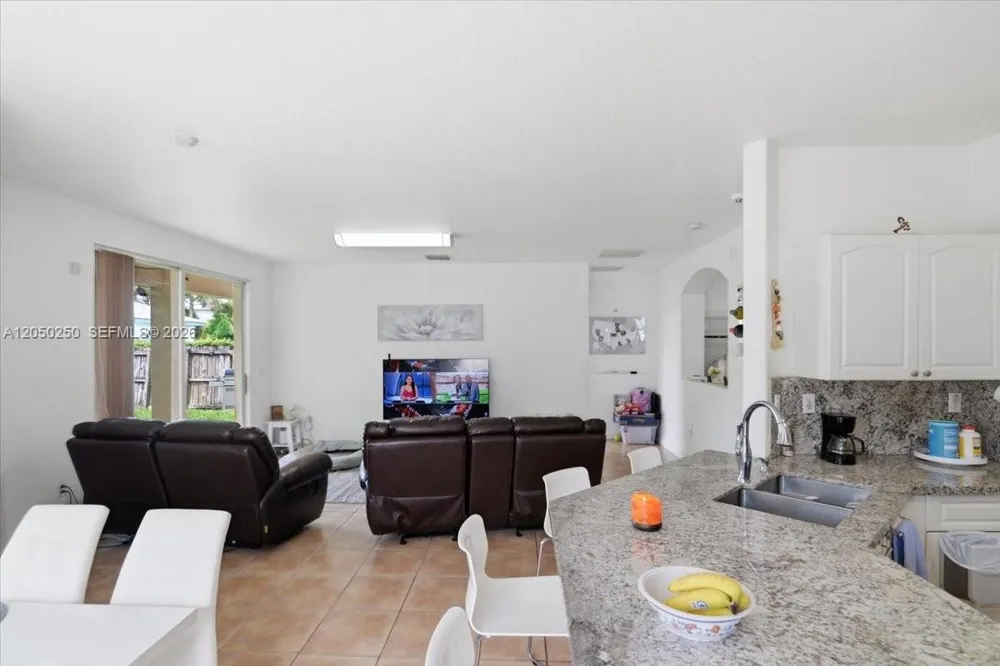 14623 SW 11th St Miami, FL 33184