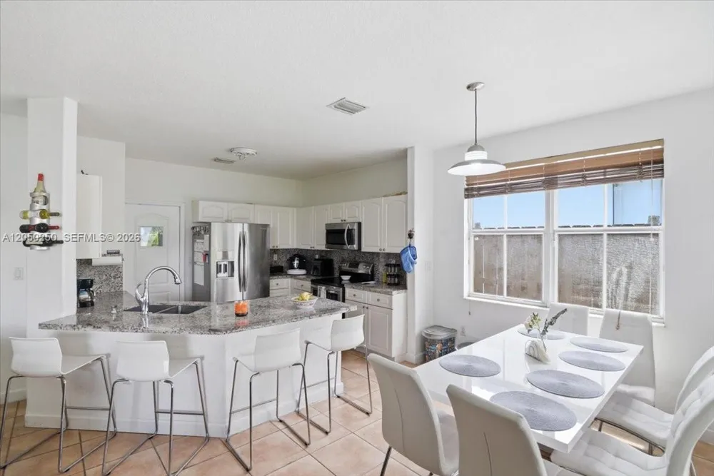 14623 SW 11th St Miami, FL 33184