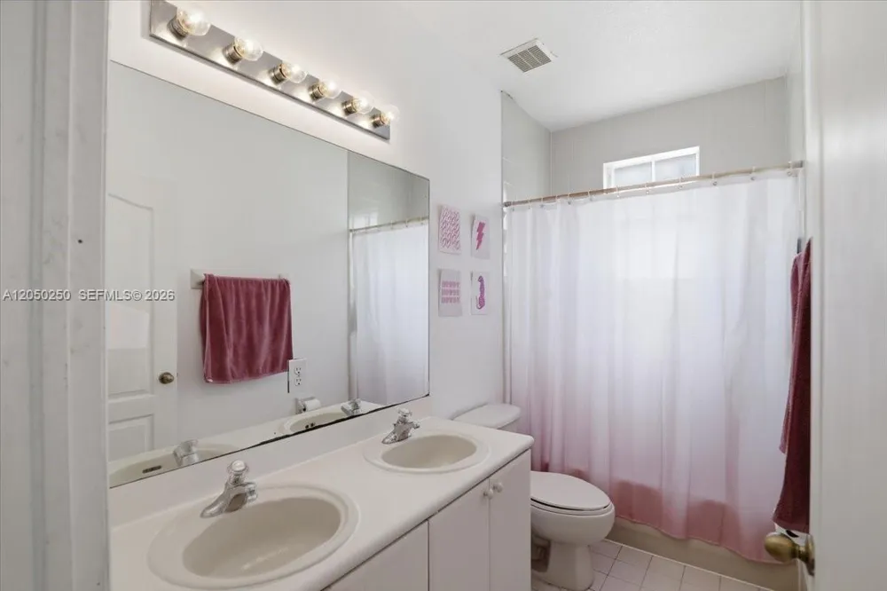 14623 SW 11th St Miami, FL 33184