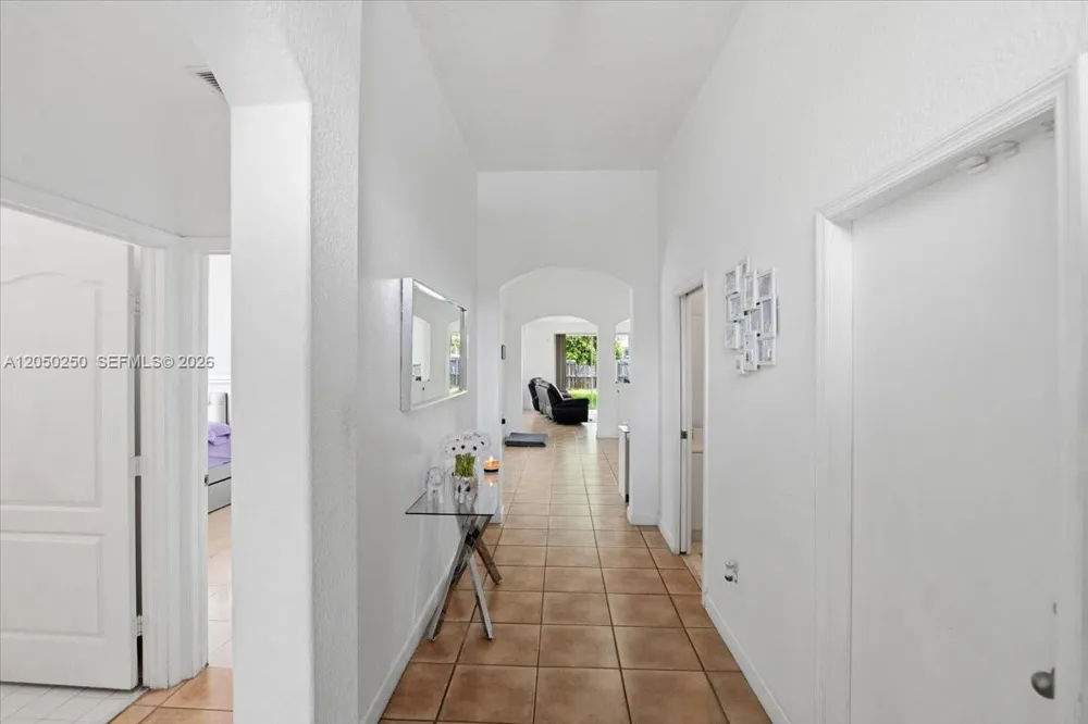 14623 SW 11th St Miami, FL 33184
