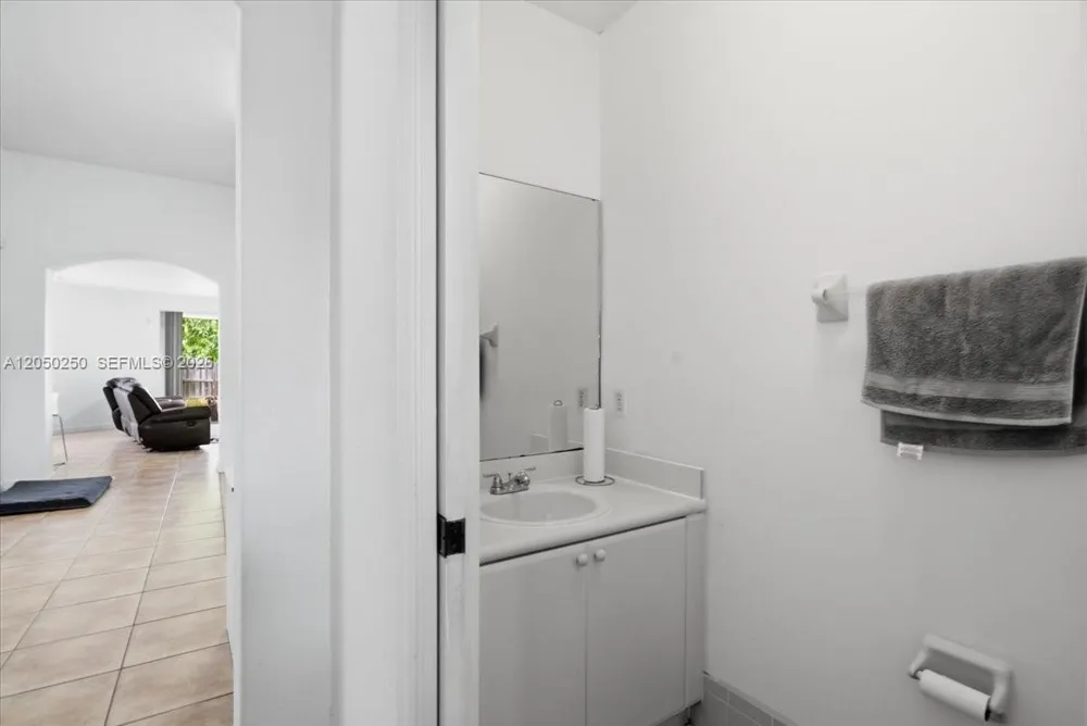 14623 SW 11th St Miami, FL 33184