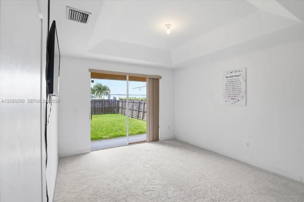 14623 SW 11th St Miami, FL 33184