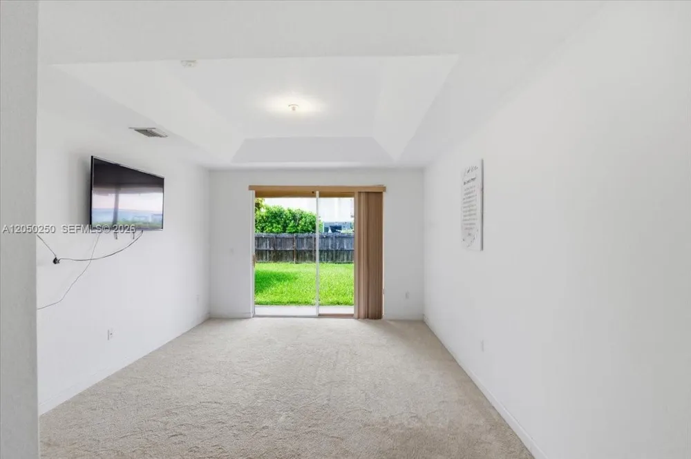 14623 SW 11th St Miami, FL 33184