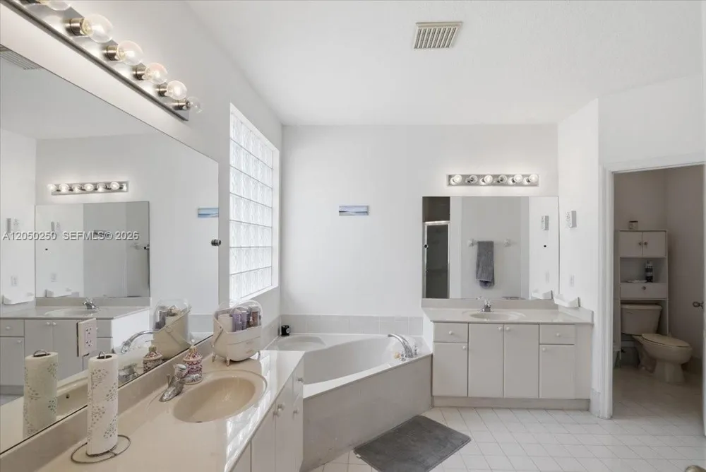 14623 SW 11th St Miami, FL 33184