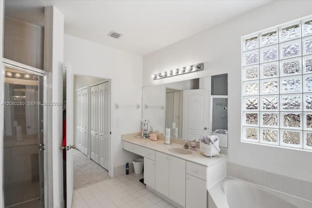 14623 SW 11th St Miami, FL 33184