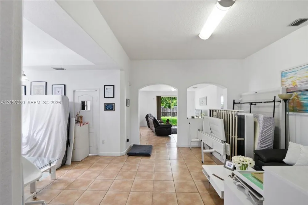 14623 SW 11th St Miami, FL 33184