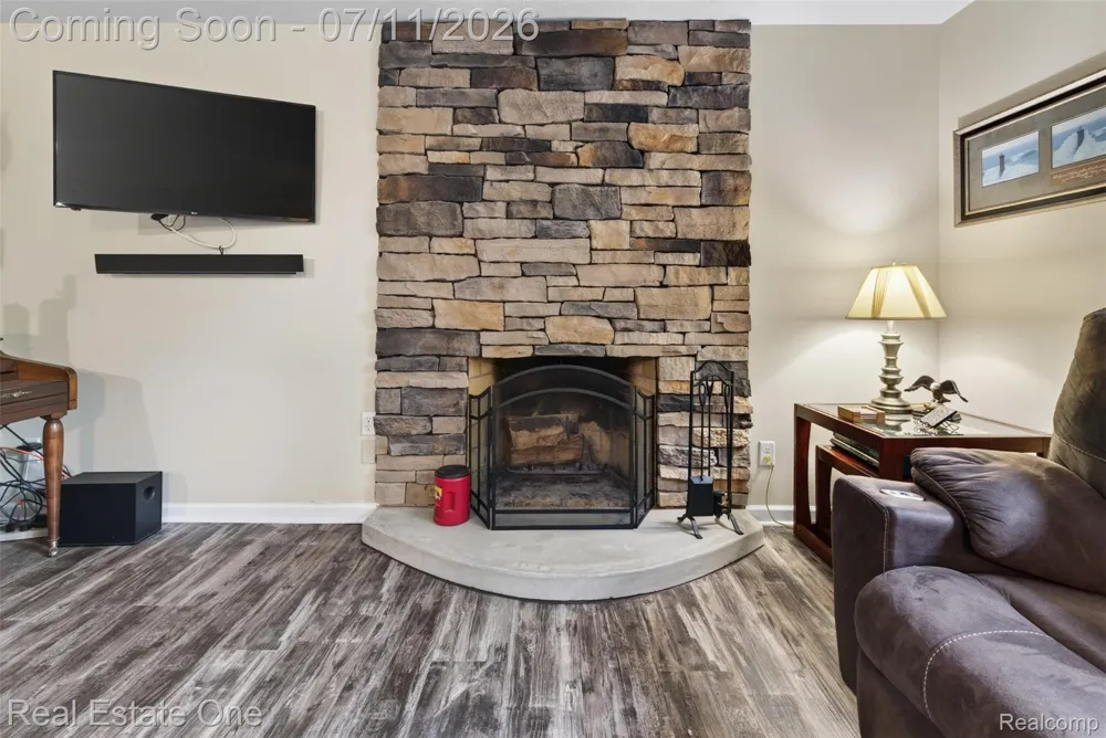 8923 Ash Drive Northfield Township, MI 48189