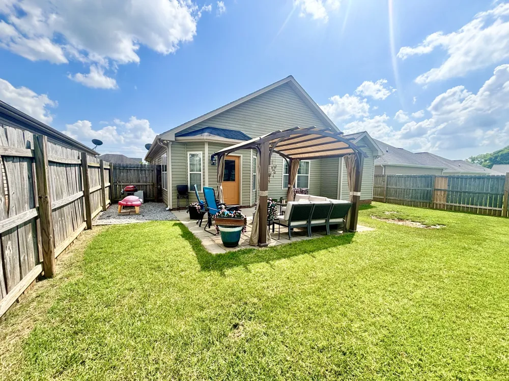 102 Saddlebrooke Court Hopkinsville, KY 42240
