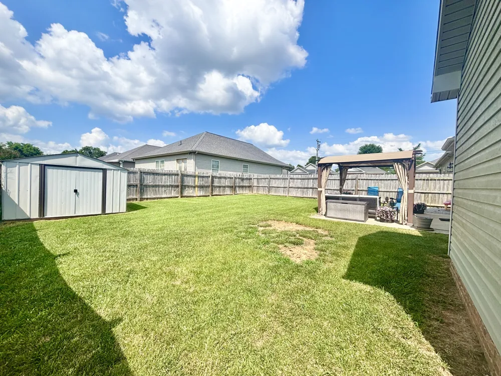 102 Saddlebrooke Court Hopkinsville, KY 42240