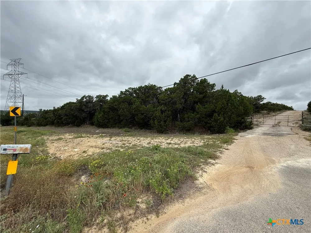 13272 FM 2484 Salado, TX 76571