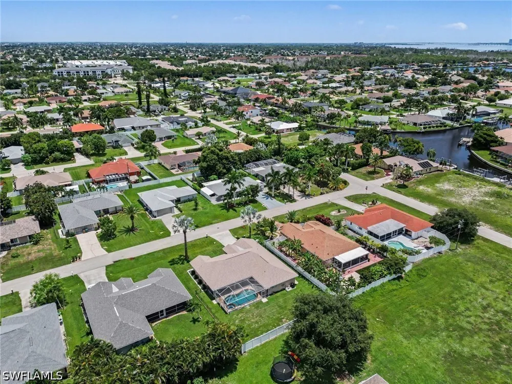 SE 21st Terrace Cape Coral, FL 33990