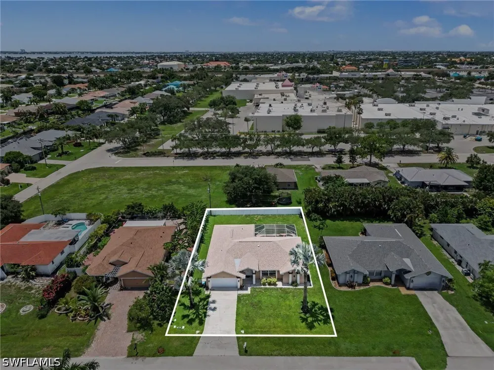 SE 21st Terrace Cape Coral, FL 33990