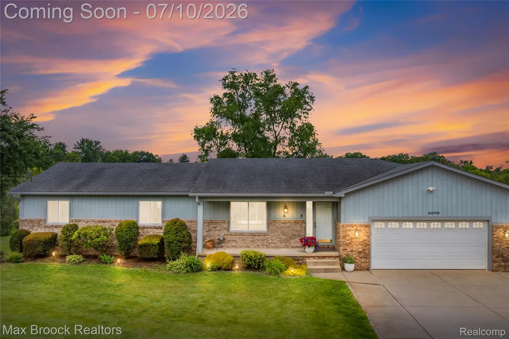 2000 Matthew Street Commerce Charter Township, MI 48390