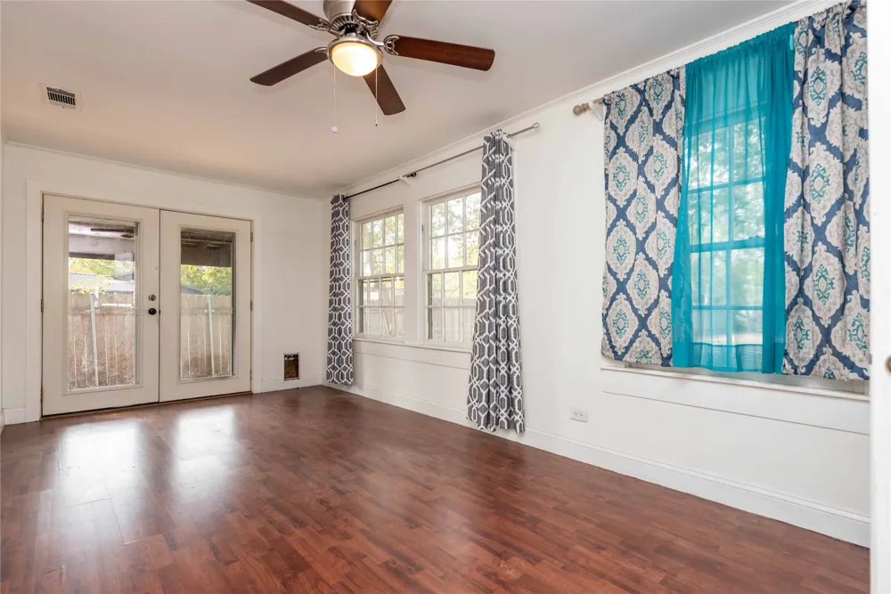 406 Lexington Road #1 Elgin, TX 78621