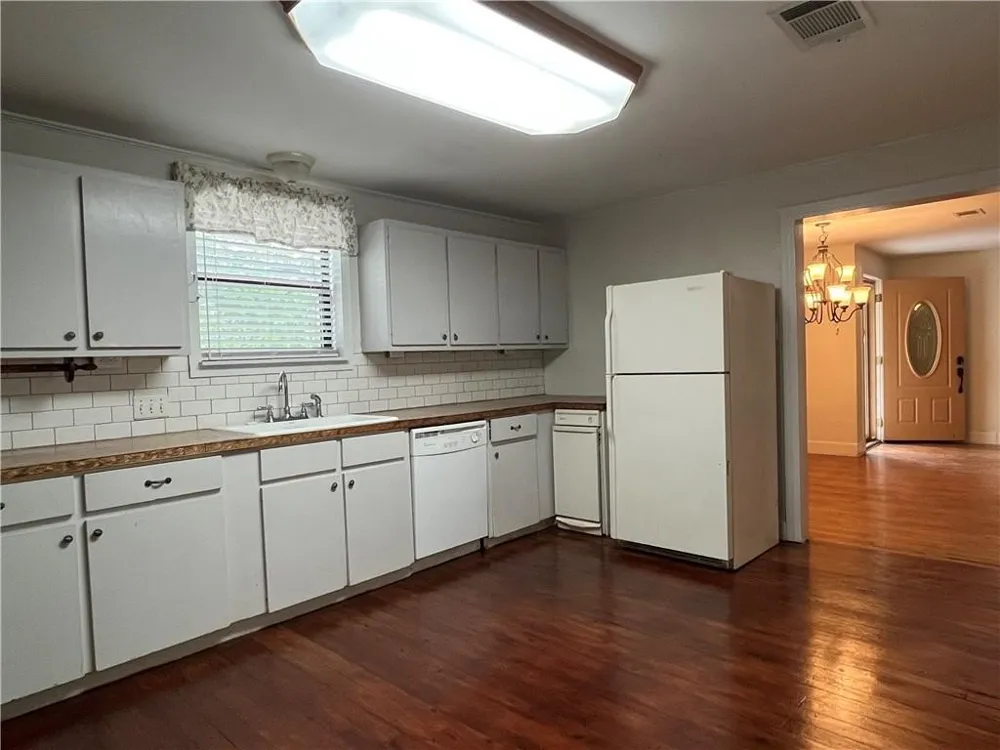 406 Lexington Road #1 Elgin, TX 78621